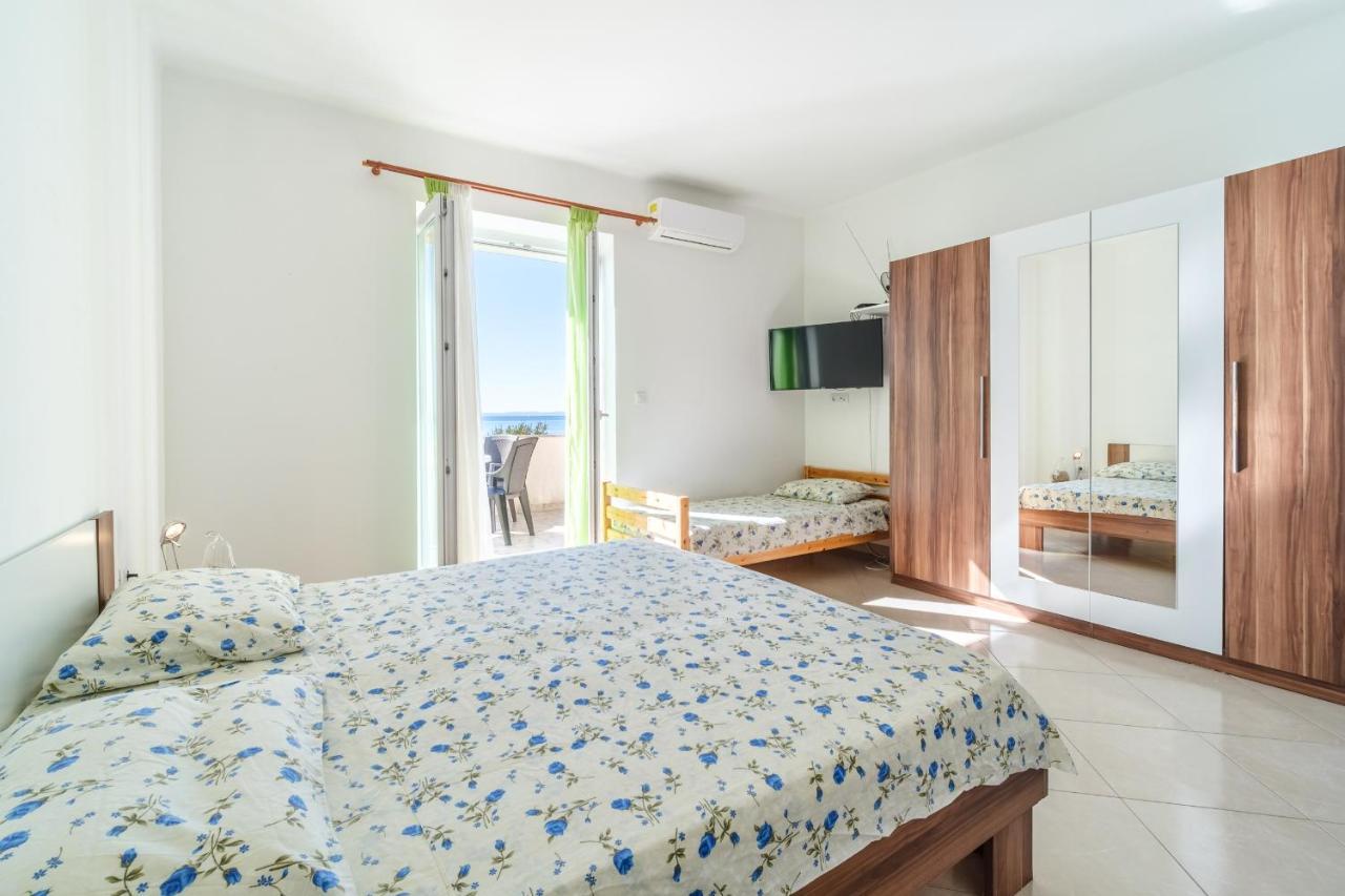 Beach Paradise Apartments โปดสตรานา ภายนอก รูปภาพ