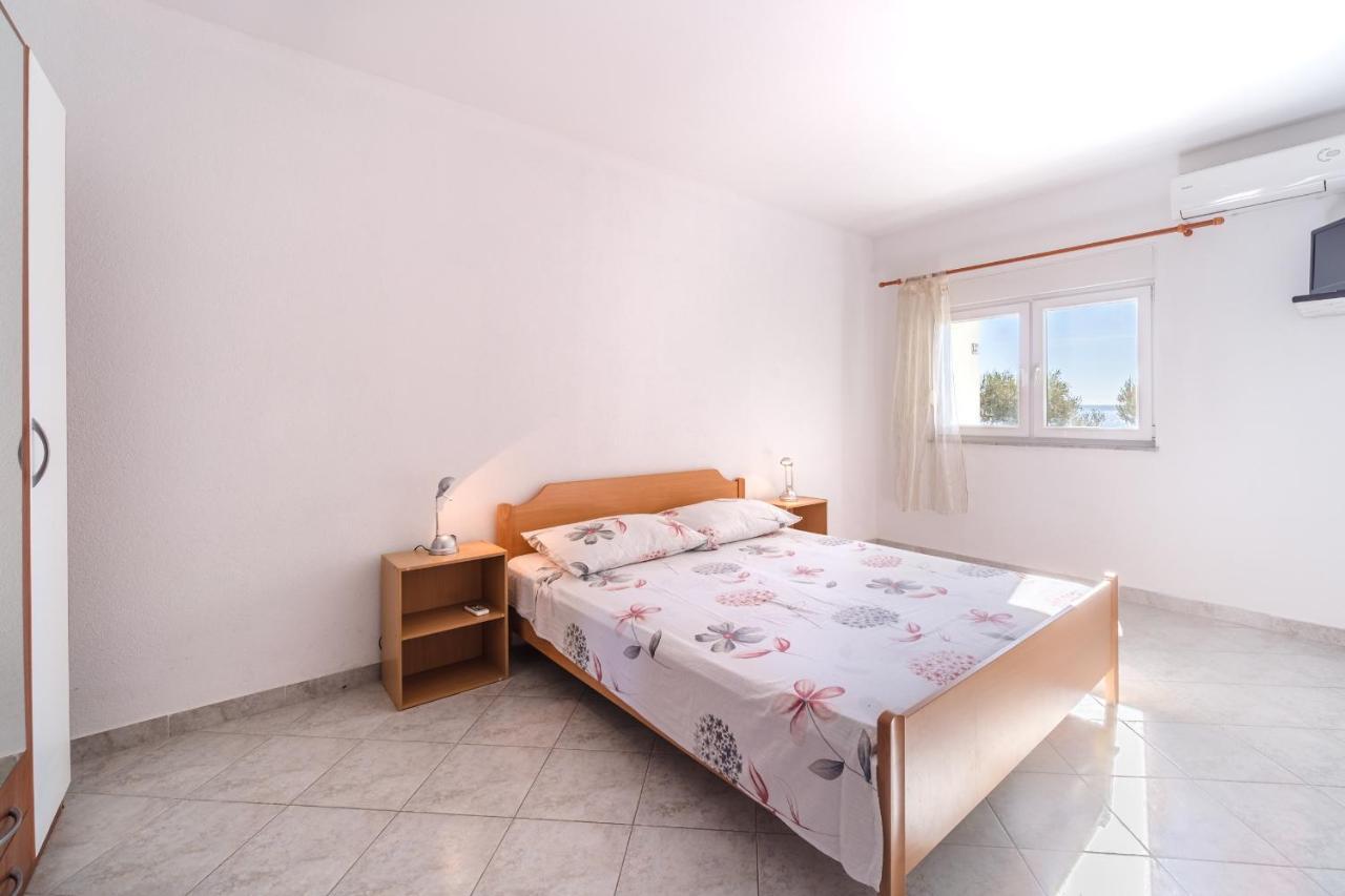 Beach Paradise Apartments โปดสตรานา ภายนอก รูปภาพ