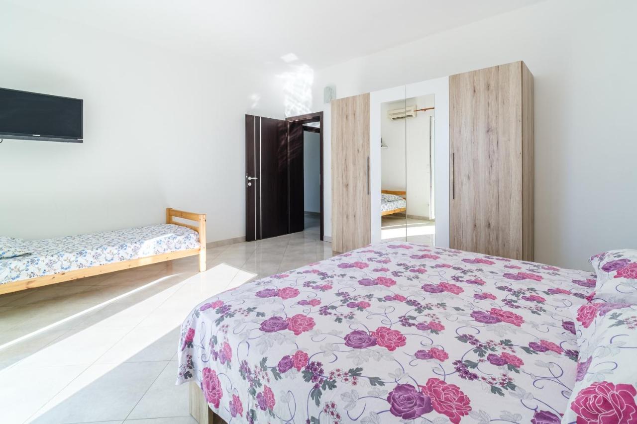 Beach Paradise Apartments โปดสตรานา ภายนอก รูปภาพ