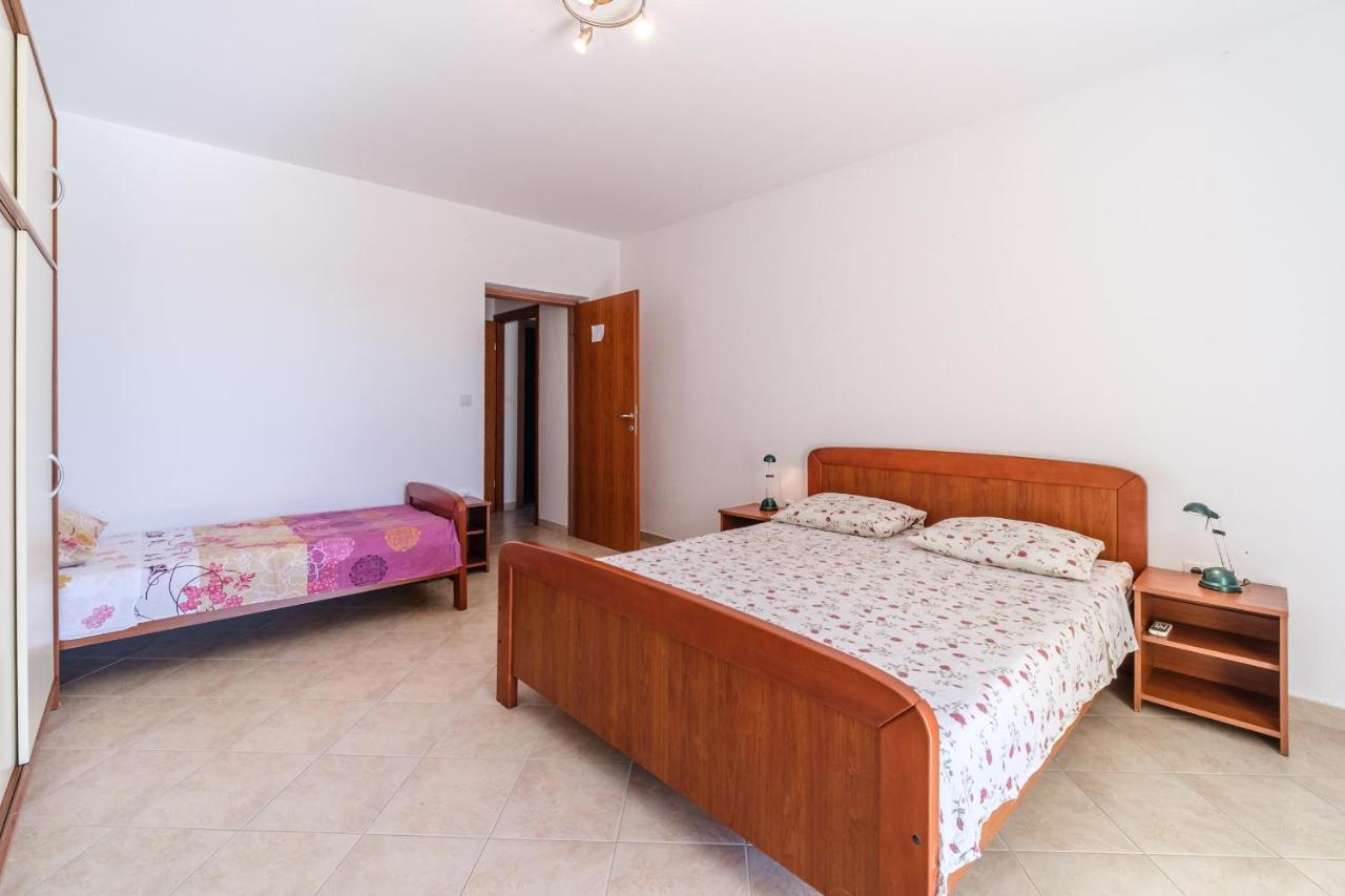 Beach Paradise Apartments โปดสตรานา ภายนอก รูปภาพ