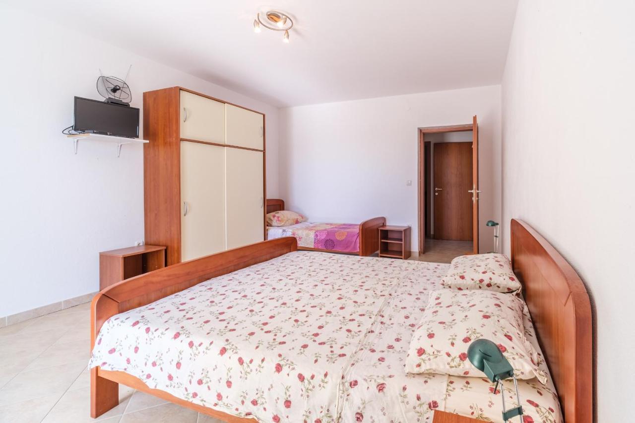 Beach Paradise Apartments โปดสตรานา ภายนอก รูปภาพ