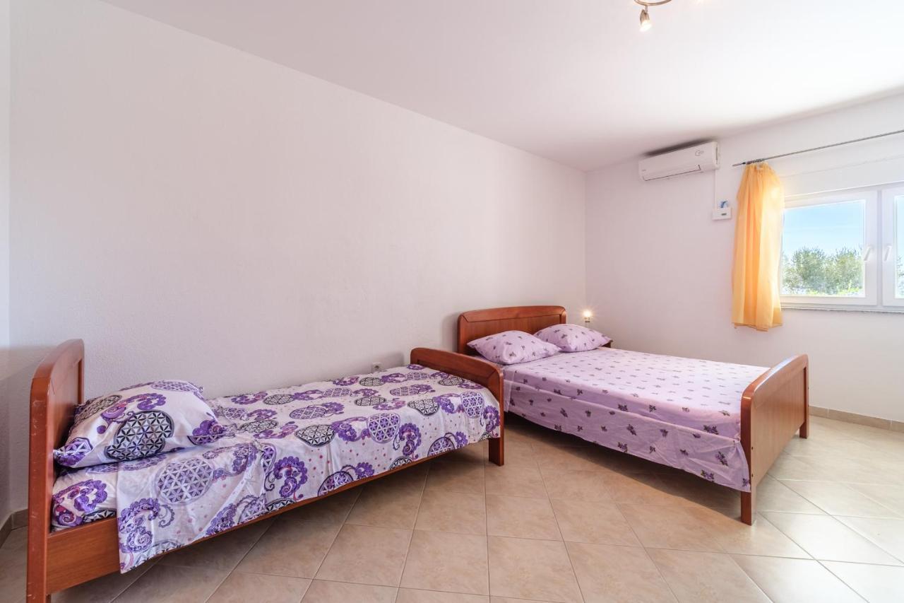 Beach Paradise Apartments โปดสตรานา ภายนอก รูปภาพ
